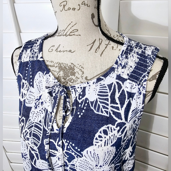SJS SLEEVELESS BLOUSE/TOP - Picture 3 of 11